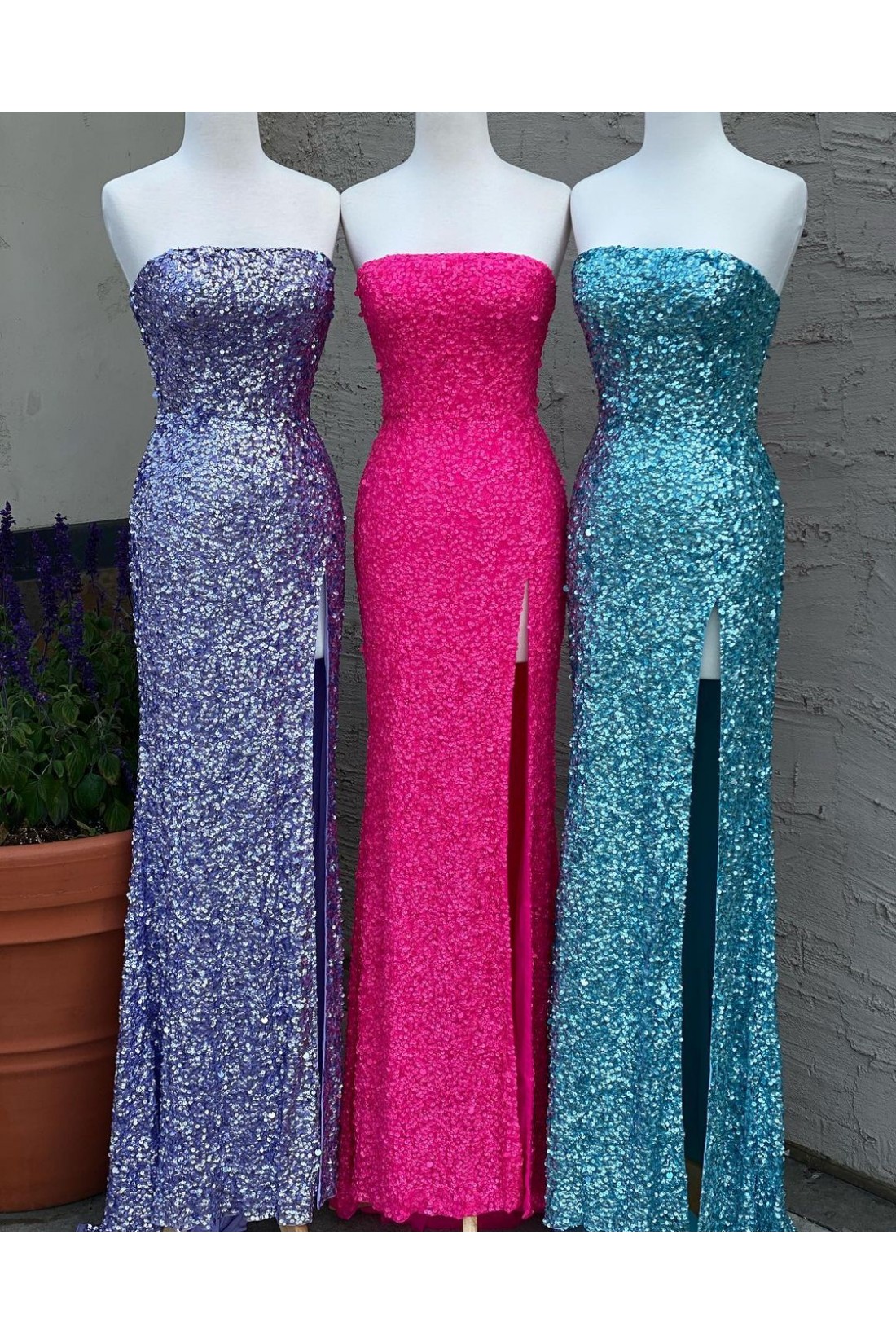 Sleeveless A-Line Evening Prom Dress With Sequins Tassels in Royal Blue