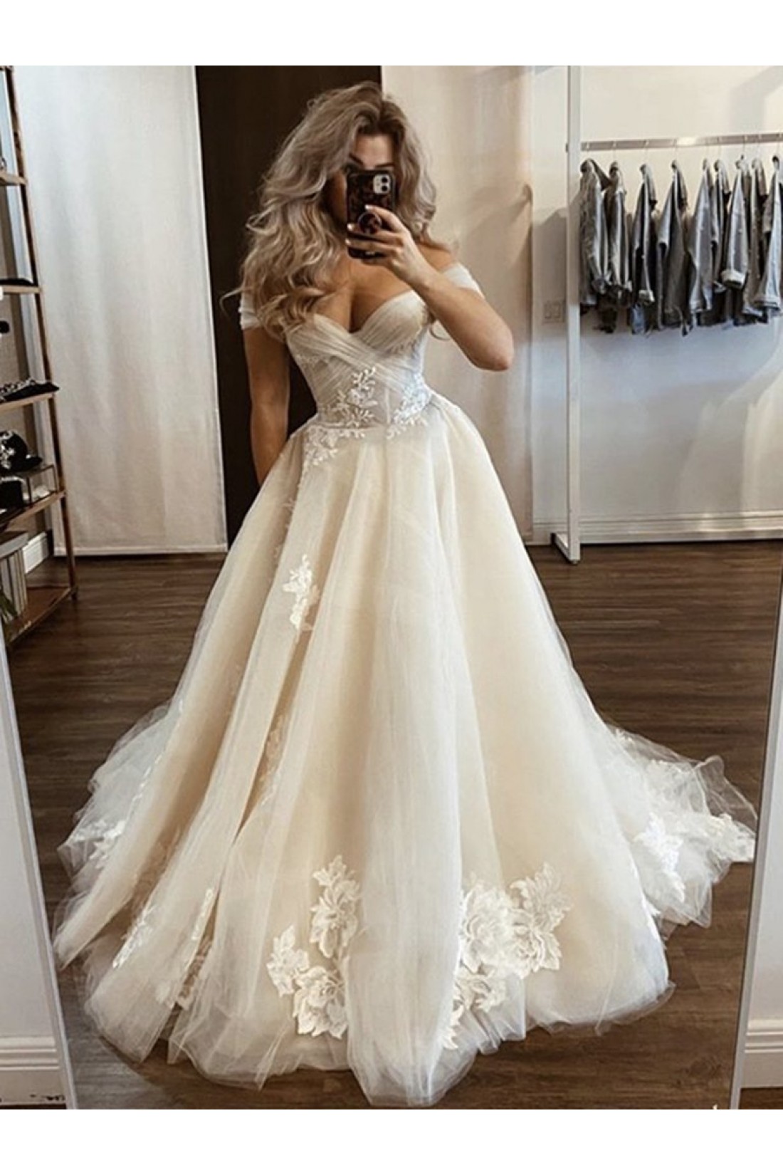 A-line Tulle Lace bridal gown Nadya main image 0