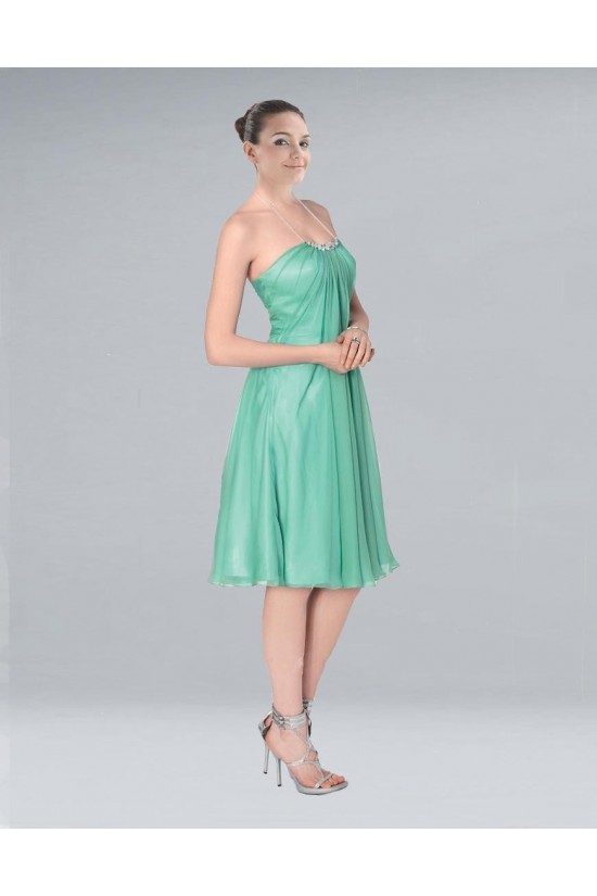 A-Line Halter Short Green Chiffon Bridesmaid Dresses Wedding Party Dresses BD010386 A-Line Halter Short Green Chiffon Bridesmaid Dresses Wedding Party Dresses BD010386
