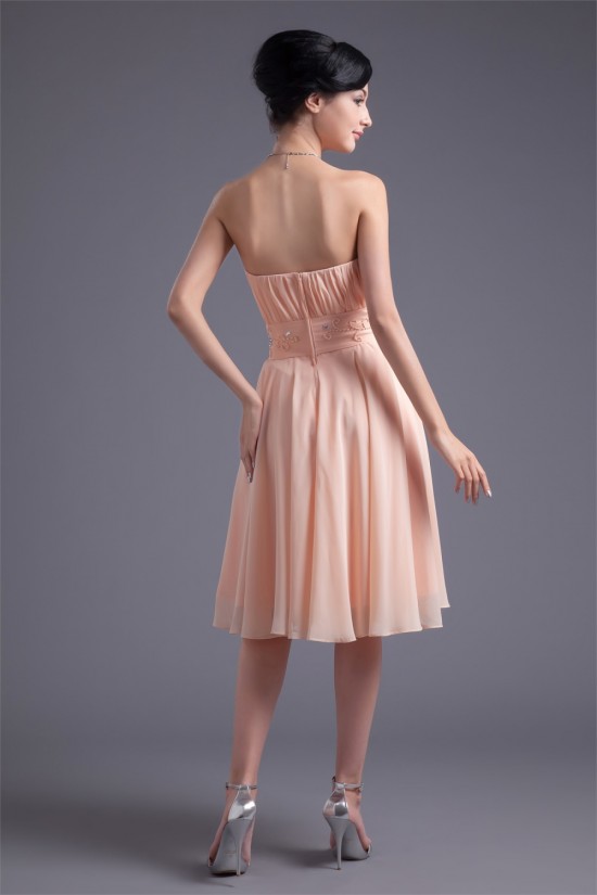 A-Line Strapless Knee-Length Beading Short Bridesmaid Dresses 02010529 A-Line Strapless Knee-Length Beading Short Bridesmaid Dresses 02010529