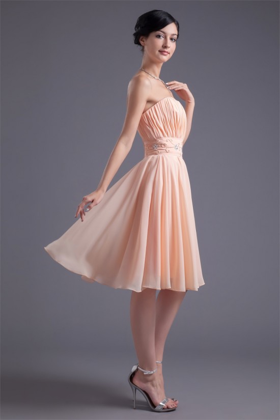 A-Line Strapless Knee-Length Beading Short Bridesmaid Dresses 02010529 A-Line Strapless Knee-Length Beading Short Bridesmaid Dresses 02010529