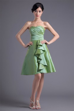 Sweetheart Cascading Ruffles A-Line Knee-Length Prom/Formal Evening Bridesmaid Dresses 02021541