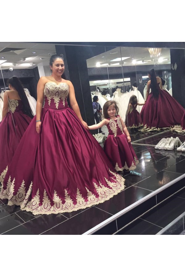 Burgundy Ball Gown Wedding Dresses Lace Appliqued Long Sleeves Beading Women Formal Dress