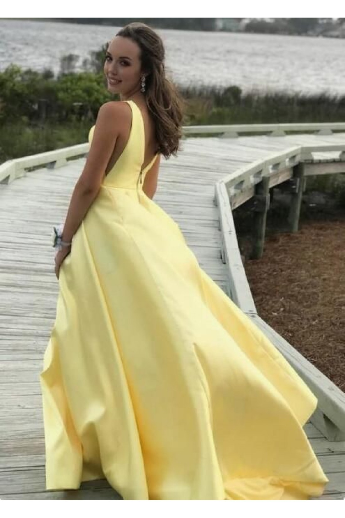 Trendy A-line V Neck Long Sleeves Prom Dress Y6431