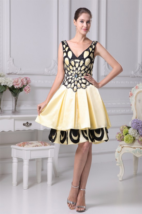 A-Line V-Neck Knee-Length Silk like Satin Sleeveless Mother of the Bride Dresses 2040102 A-Line V-Neck Knee-Length Silk like Satin Sleeveless Mother of the Bride Dresses 2040102