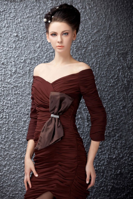Short/Mini Pleated 3/4 Sleeve V-Neck Mother of the Bride Dresses 2040219