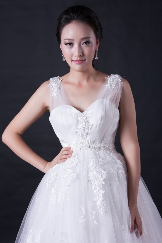 Ball Gown V-neck Lace Appliques Bridal Wedding Dresses WD010392 Ball Gown V-neck Lace Appliques Bridal Wedding Dresses WD010392
