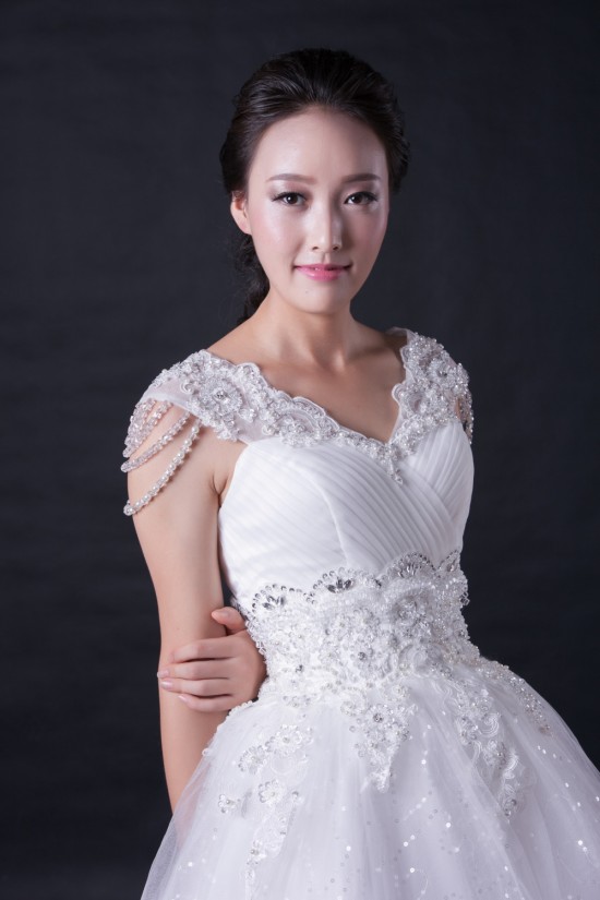 Ball Gown V-neck Beaded Bridal Wedding Dresses WD010393 Ball Gown V-neck Beaded Bridal Wedding Dresses WD010393