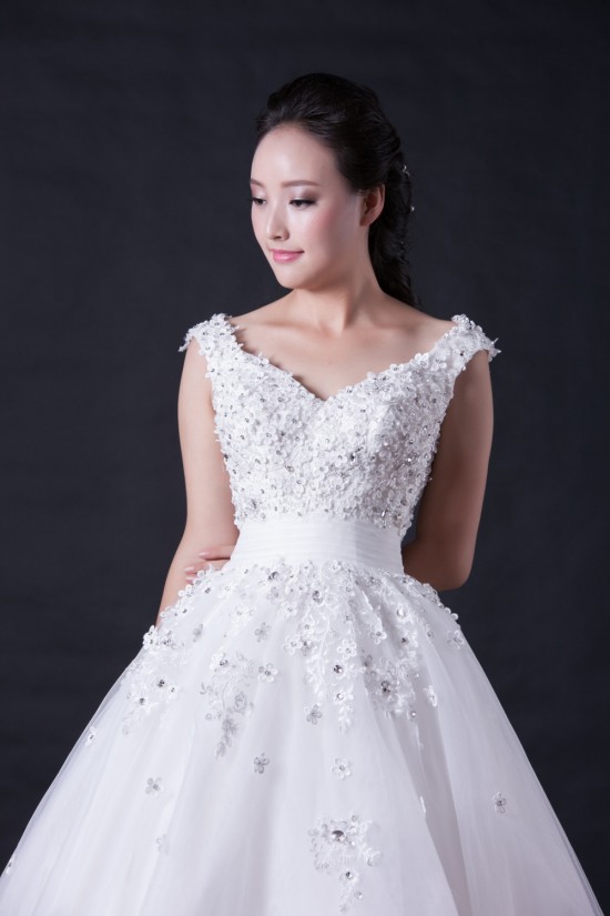 Ball Gown Off the Shoulder Beaded Bridal Wedding Dresses WD010395 Ball Gown Off the Shoulder Beaded Bridal Wedding Dresses WD010395