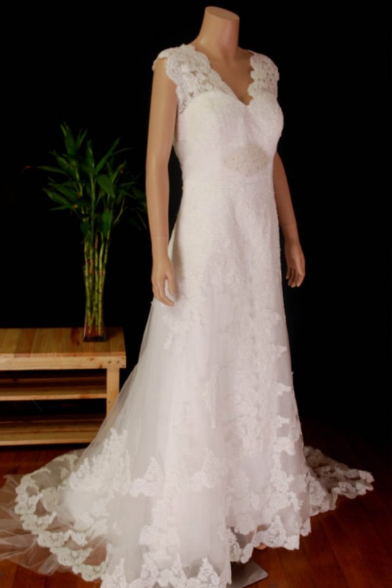A-line V-neck Beaded Lace Bridal Gown Wedding Dress WD010779 A-line V-neck Beaded Lace Bridal Gown Wedding Dress WD010779