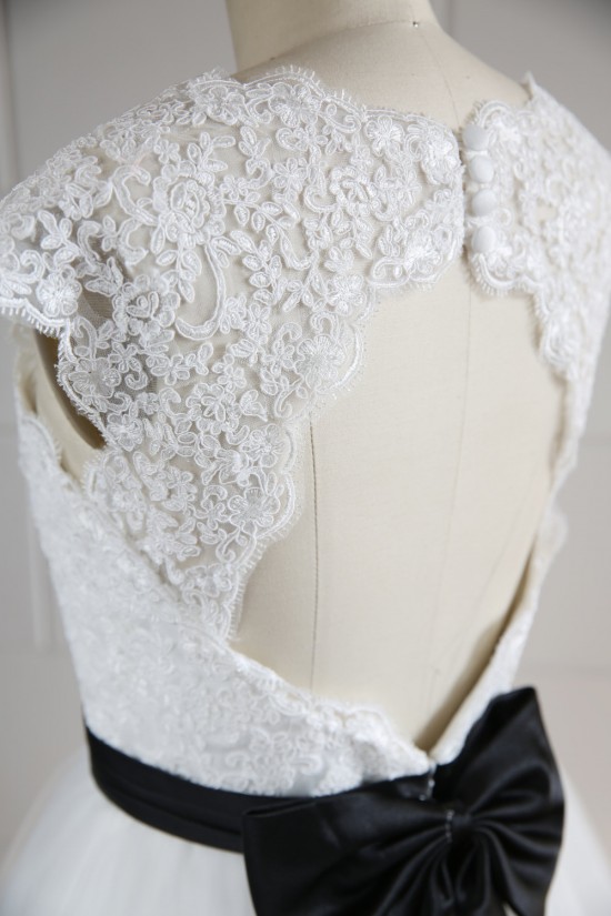 A-line Short Lace BowKnot Bridal Wedding Dresses WD010806 A-line Short Lace BowKnot Bridal Wedding Dresses WD010806