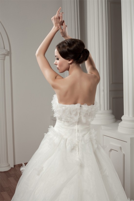 A-Line Sleeveless Strapless Court Train Wedding Dresses 2031035 A-Line Sleeveless Strapless Court Train Wedding Dresses 2031035