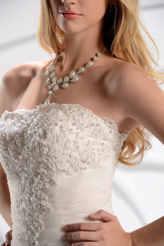 Trumpet/Mermaid Strapless Court Train Beaded Lace Wedding Dresses 2031446