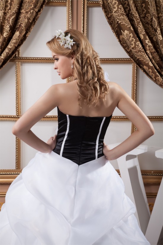 Ball Gown Halter Floor-Length Black White Beading Wedding Dresses 2030737 Ball Gown Halter Floor-Length Black White Beading Wedding Dresses 2030737