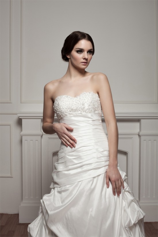 A-Line Sweetheart Court Train Lace Wedding Dresses 2030754 A-Line Sweetheart Court Train Lace Wedding Dresses 2030754