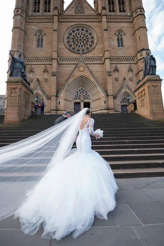 Mermaid Lace V-Neck Wedding Dresses Bridal Gowns 3030040 Mermaid Lace V-Neck Wedding Dresses Bridal Gowns 3030040